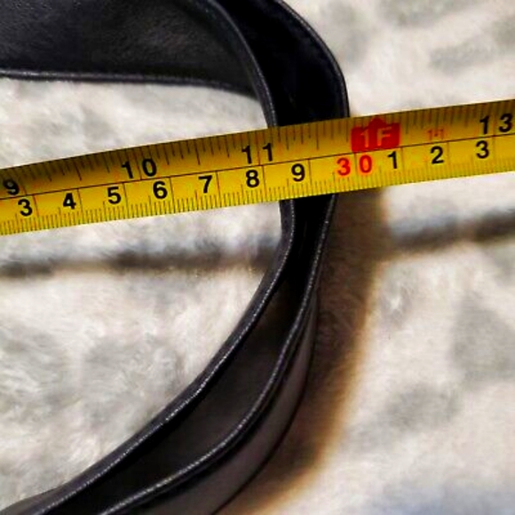 Black Fringe Crossbody Bag PRE-OWNED EXCELLENT CONDITION - Picture 8 of 10